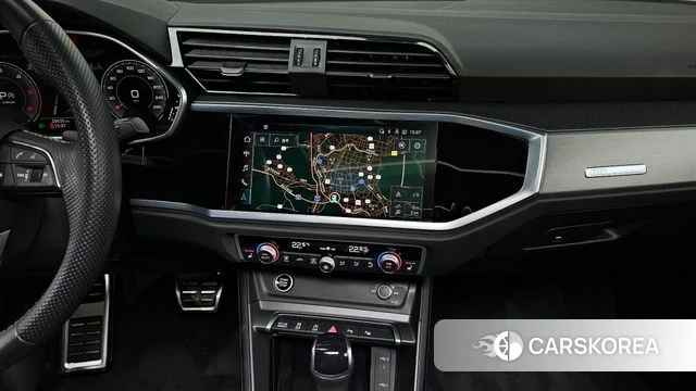 Audi Q3 (F3) 2022 Серый из Кореи, фото 6