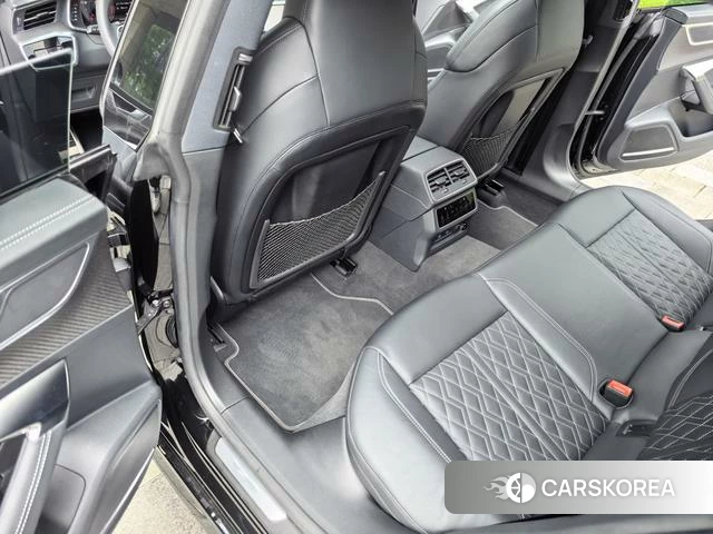 Audi A7 2024 Черный из Китая, фото 6