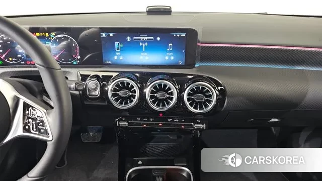 Mercedes-Benz A-Class W177 2025 Белый из Кореи, фото 6