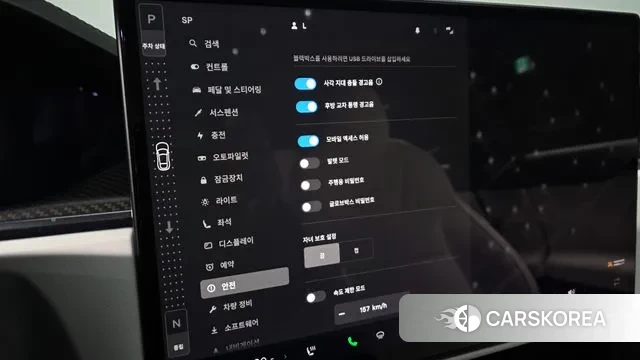 Tesla Model S 2023 Черный из Кореи, фото 6