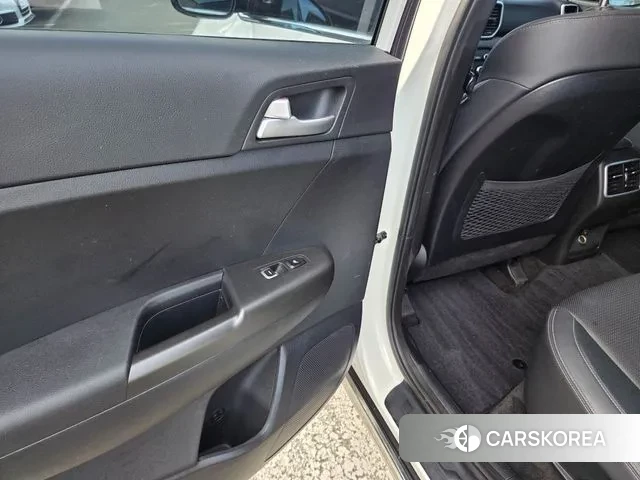 Kia Sportage The Bold 2021 Белый из Кореи, фото 6