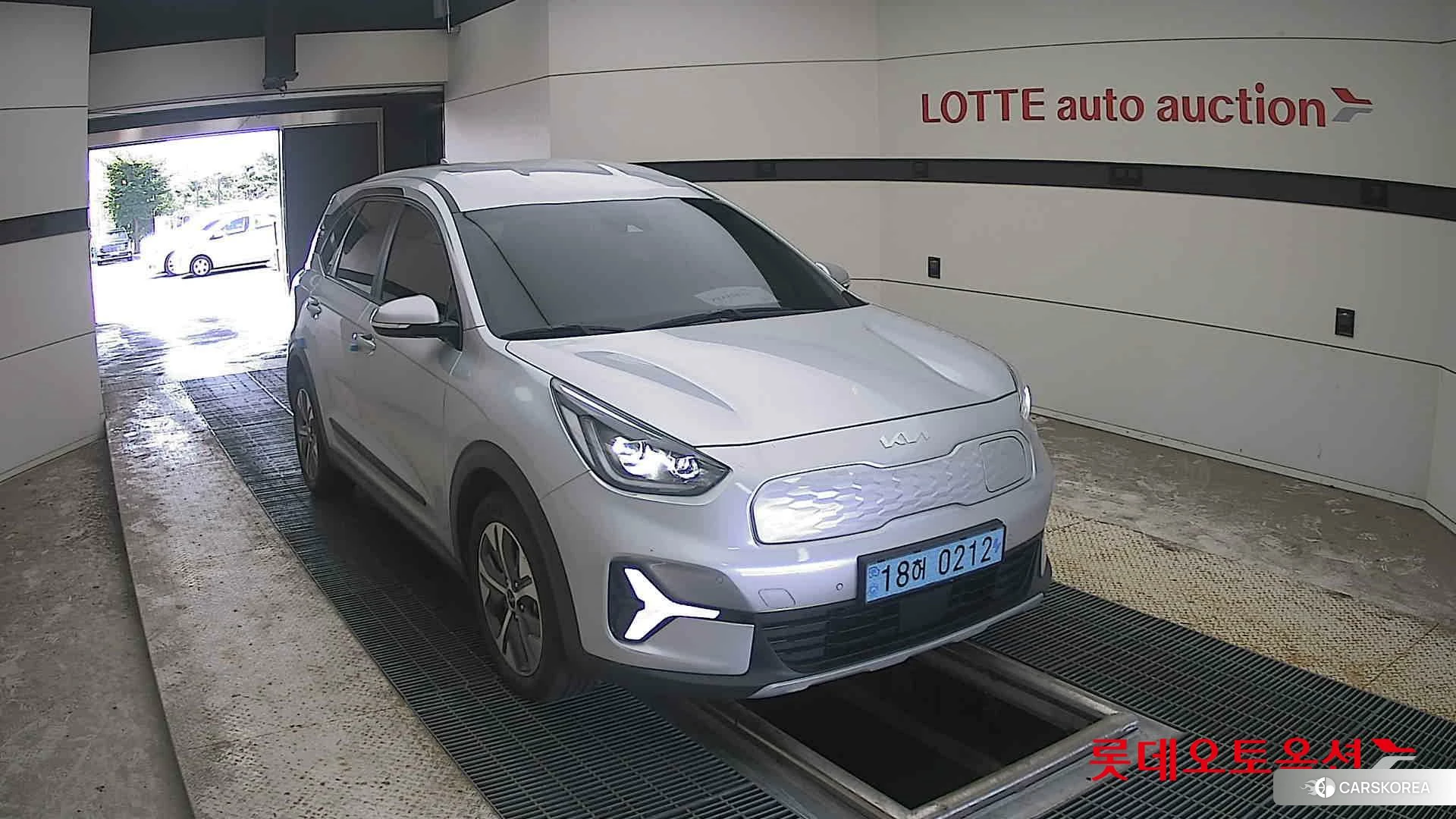 Kia Niro Plus 2023 Sparkling Silver из Кореи, фото 6