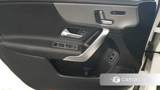 Mercedes-Benz A-Class W177 2021 Белый из Кореи, фото 6