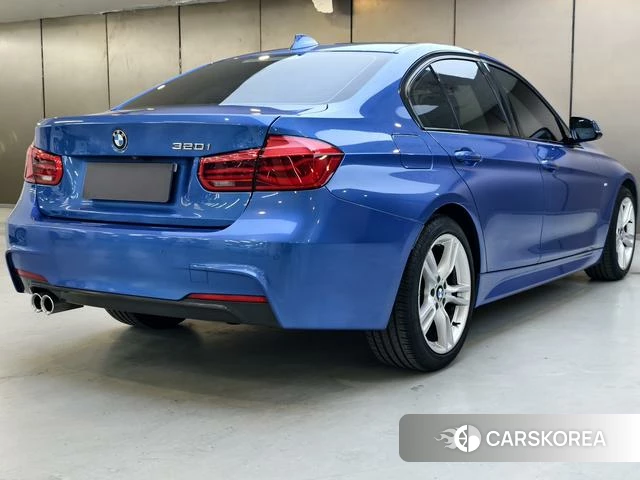 BMW 3 series 2018 Синий из Китая, фото 6