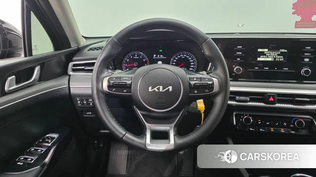 Kia K5 3rd generation 2023 Черный из Кореи, фото 6