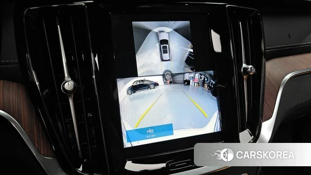 Volvo V60 Cross-Country 2nd Generation 2024 Белый из Кореи, фото 6