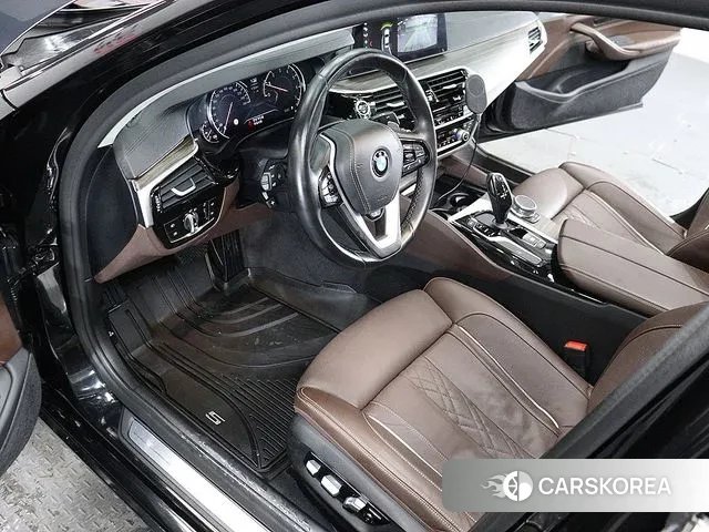 BMW 5 Series (G30) 2018 Черный из Кореи, фото 6