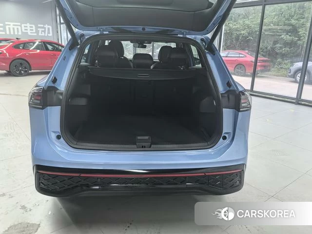 Volkswagen Tiguan L 2024 Синий из Китая, фото 6