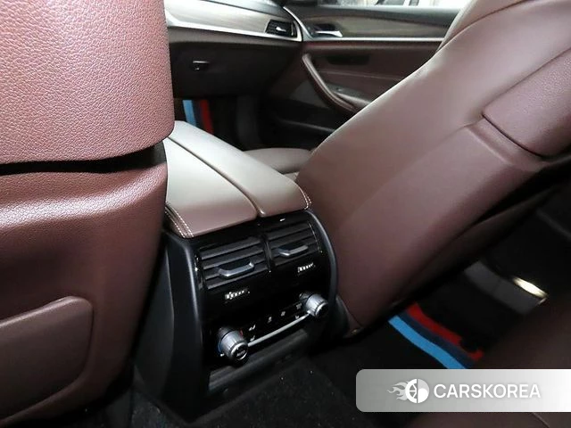 BMW 5 Series (G30) 2020 Белый из Кореи, фото 6