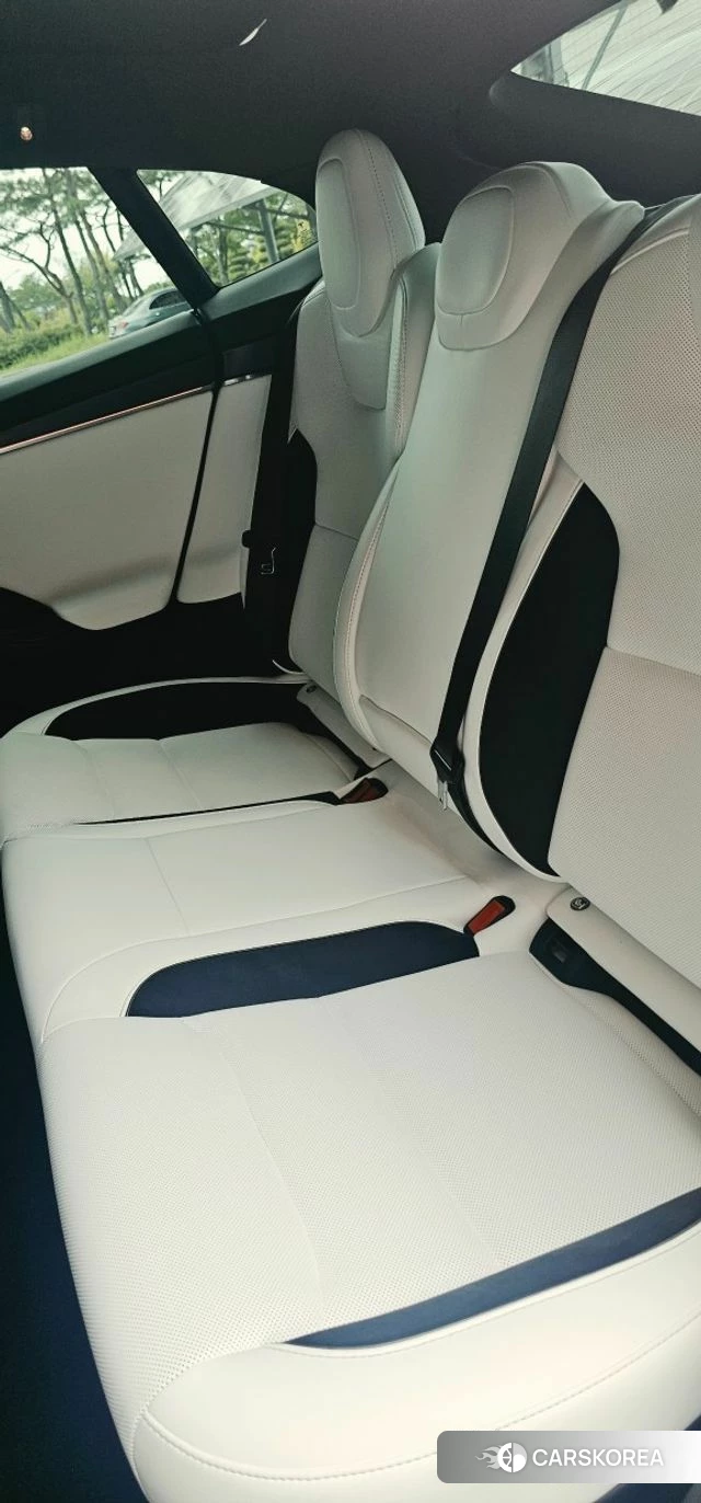 Tesla Model S 2026 Черный из Кореи, фото 6