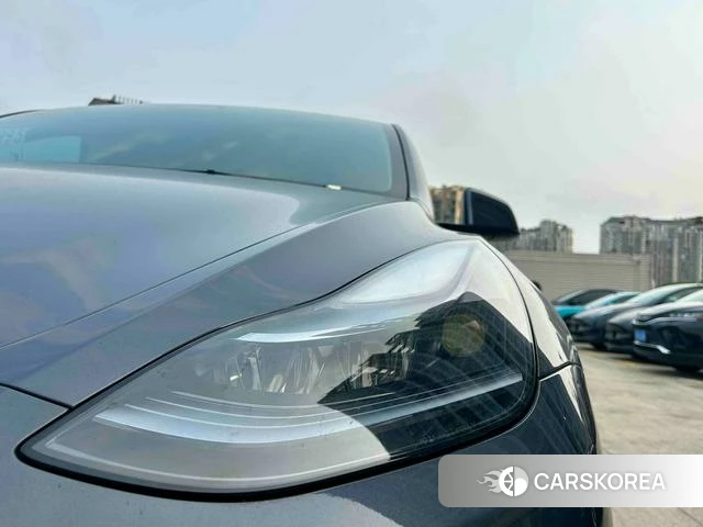 Tesla Model Y 2023 Темно-серый из Китая, фото 6