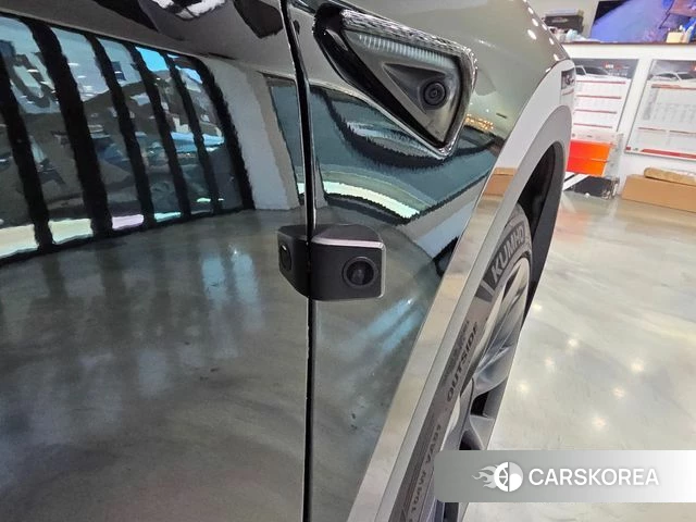 Tesla Model Y 2023 Черный из Кореи, фото 6