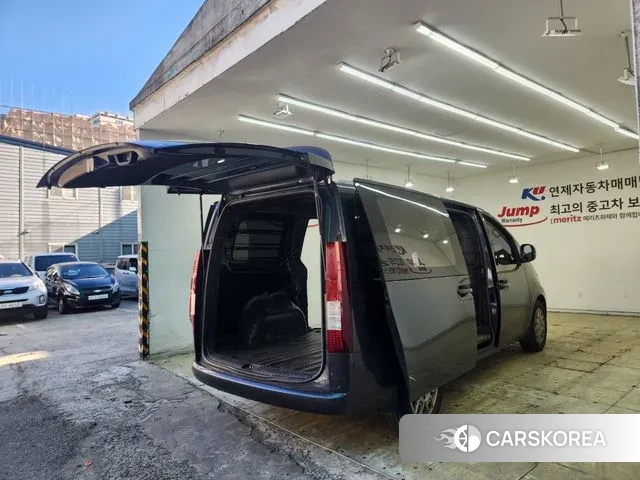 Hyundai Staria 2021 Серый из Кореи, фото 6