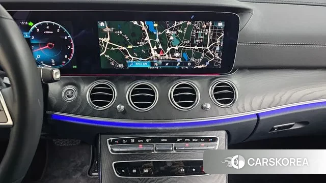 Mercedes-Benz E-Class W213 2023 Черный из Кореи, фото 6