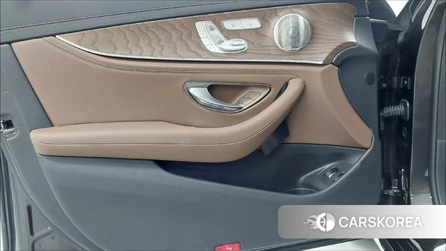 Mercedes-Benz E-Class W213 2022 Серый из Кореи, фото 6