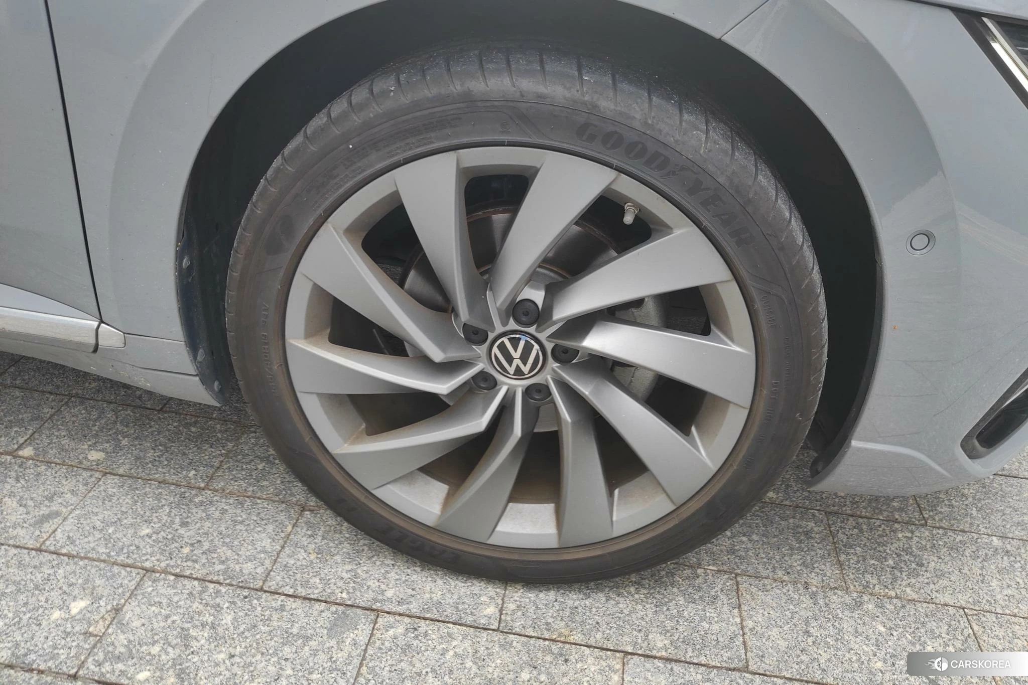 Volkswagen CC 2024 Темно-серый из Китая, фото 6