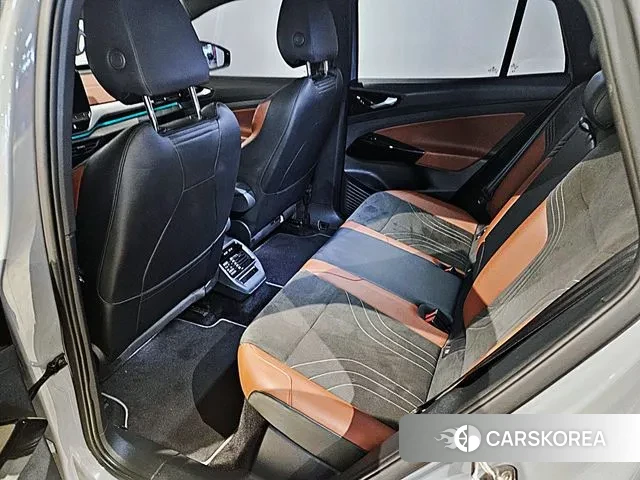 Volkswagen ID.4 2023 Серый из Кореи, фото 6
