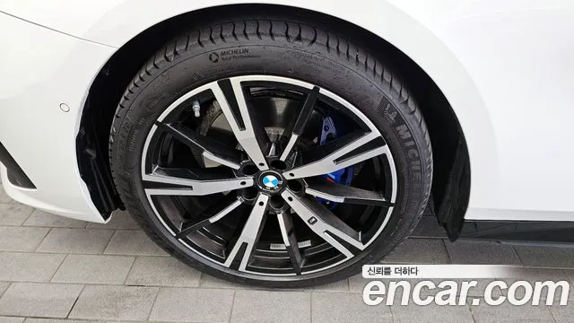 BMW 5 Series (G60) 2023 Белый из Кореи, фото 6