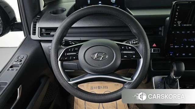 Hyundai Staria 2023 Черный из Кореи, фото 6