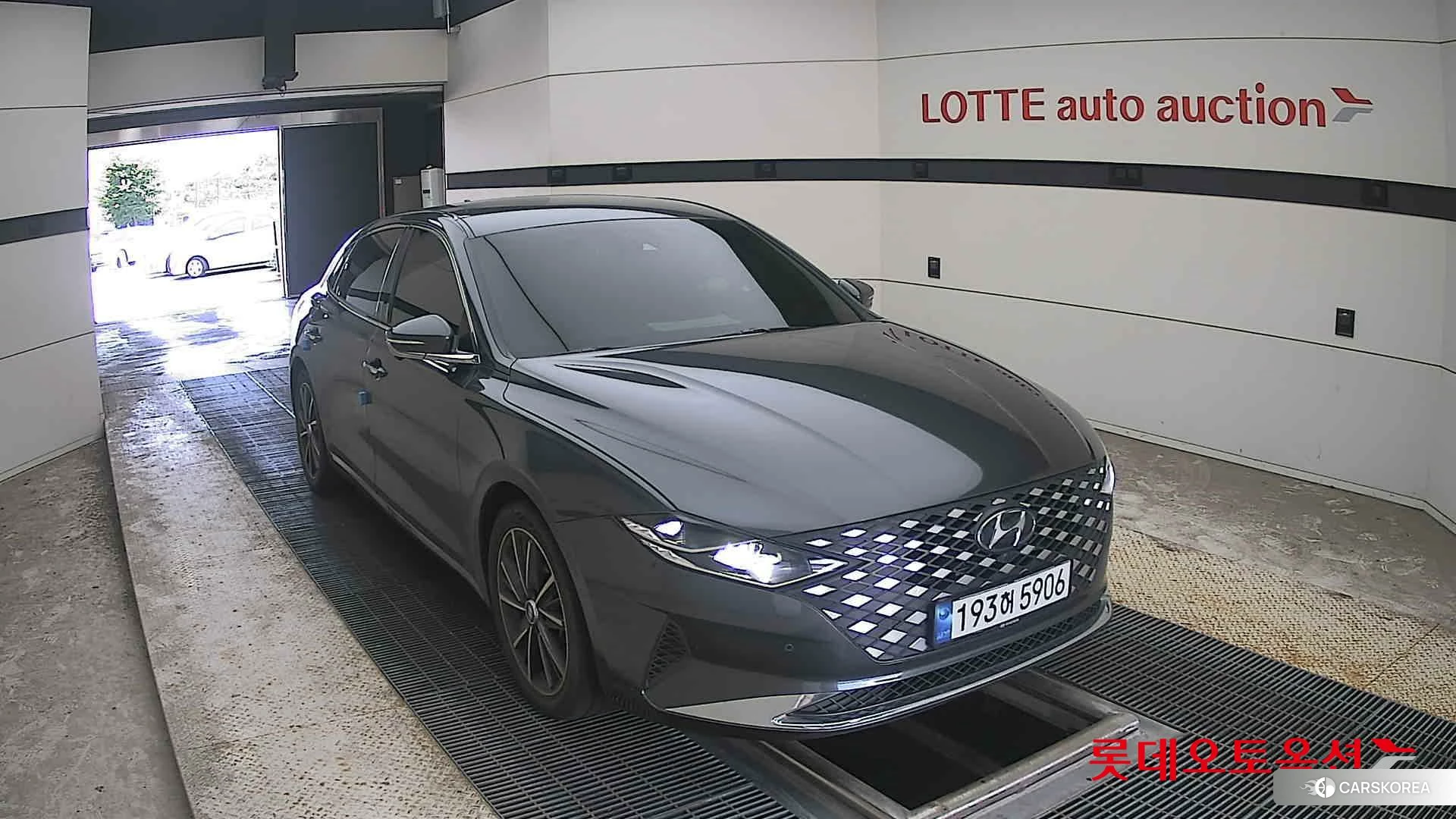Hyundai Grandeur 2023 Nocturne Grey Metallic из Кореи, фото 6