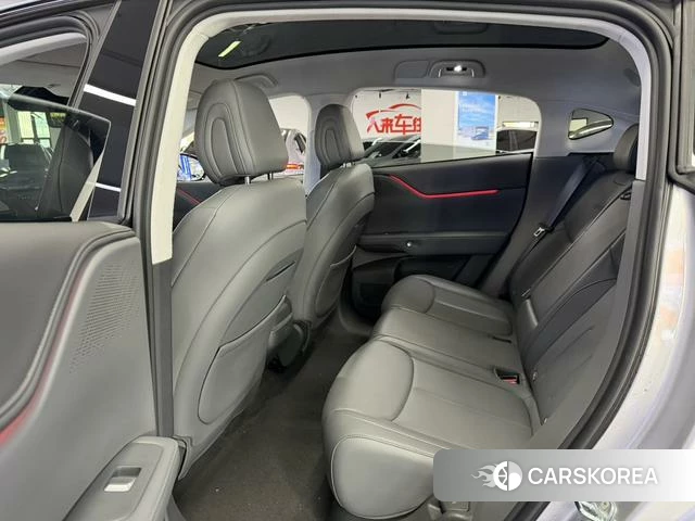 Xiaopeng Motors Xiaopeng G6 2025 Серебристо-серый из Китая, фото 6