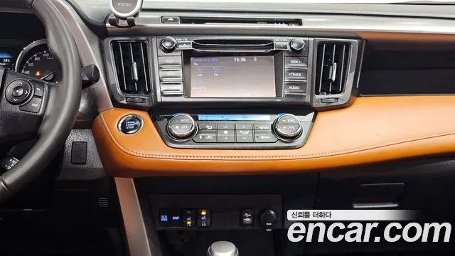 Toyota RAV4 2018 Белый из Кореи, фото 6