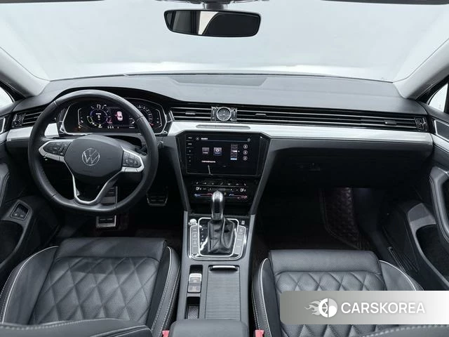 Volkswagen Magotan PHEV 2023 Черный из Китая, фото 6