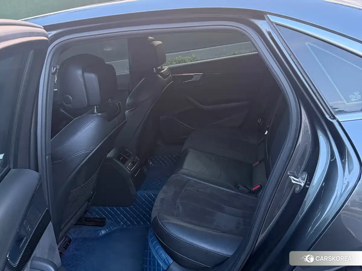 Audi A4L 2020 Silver/gray из Китая, фото 6