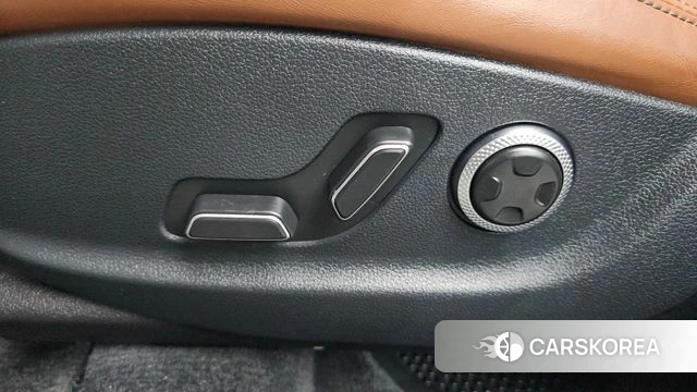 Genesis GV70 2023 Белый из Кореи, фото 6