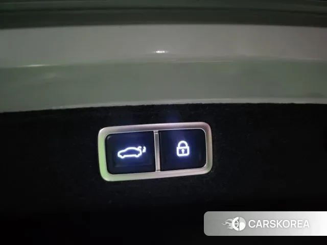 Hyundai Grandeur (GN7) 2023 Серебристо-серый из Кореи, фото 6