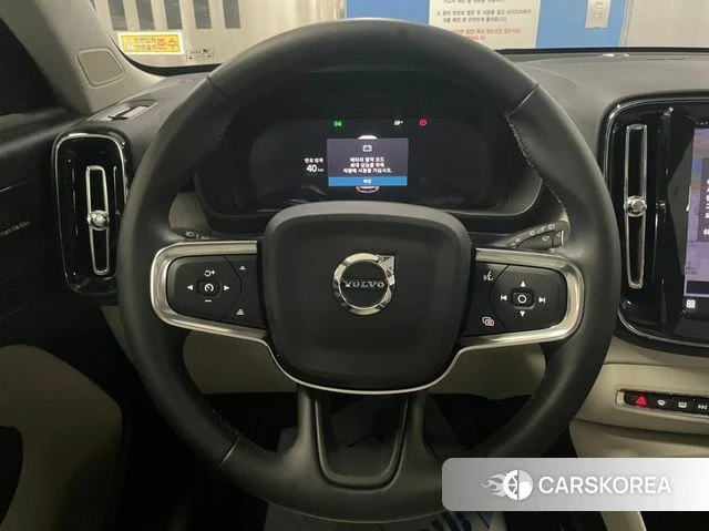 Volvo XC40 2025 Черный из Кореи, фото 6