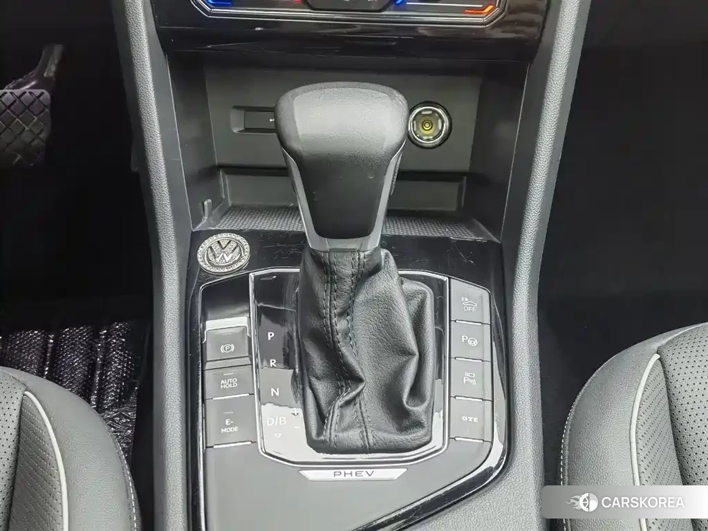 Volkswagen Tiguan L id 4680467 из Китая 7