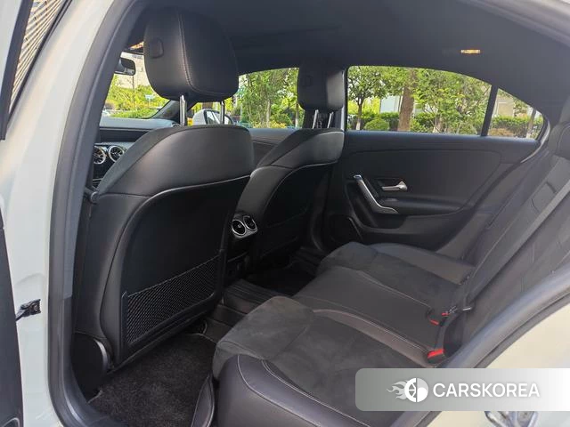 Mercedes-Benz Class A 2021 Белый из Китая, фото 6
