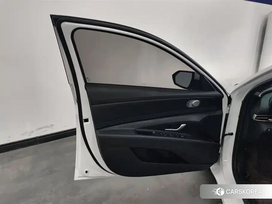 Hyundai Elantra 2025 Белый из Китая, фото 6