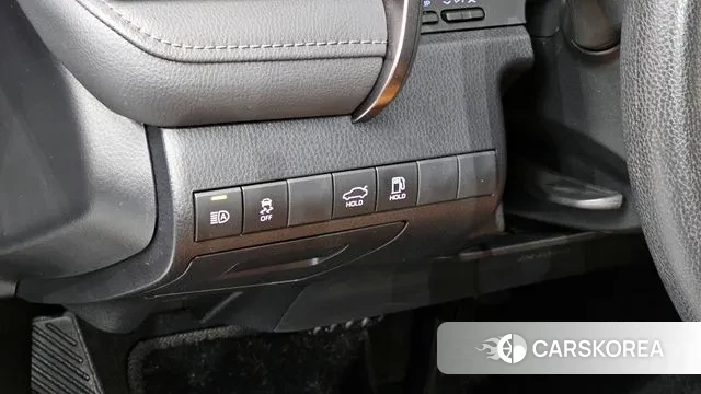 Toyota Camry (XV70) 2024 Коричневый из Кореи, фото 6