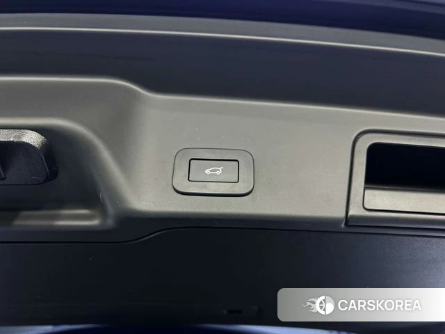 Land Rover Range Rover Aurora 2024 Серебристо-серый из Китая, фото 6