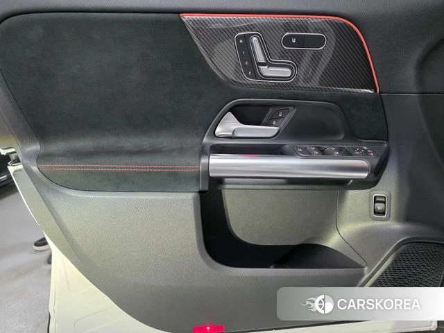 Mercedes-Benz GLA - Class H247 2023 Белый из Кореи, фото 6
