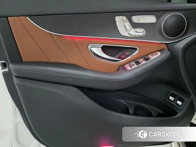 Mercedes-Benz GLC-Class X253 2021 Белый из Кореи, фото 6