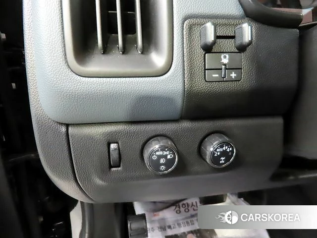 Chevrolet (GM Daewoo) Real New Colorado 2022 Черный из Кореи, фото 6