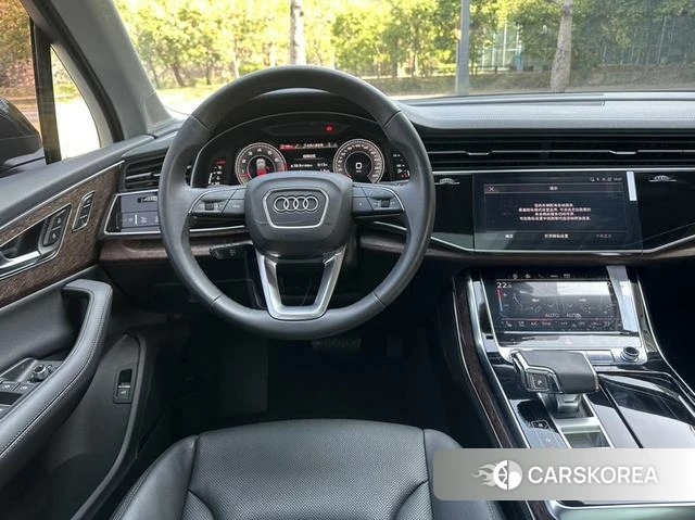Audi Q7 2024 Черный из Китая, фото 6
