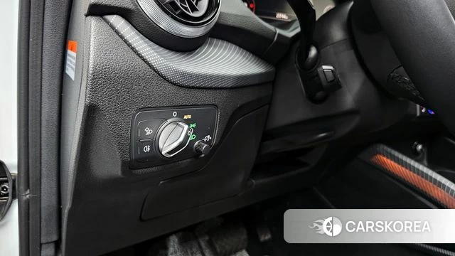 Audi Q2 2023 Белый из Кореи, фото 6