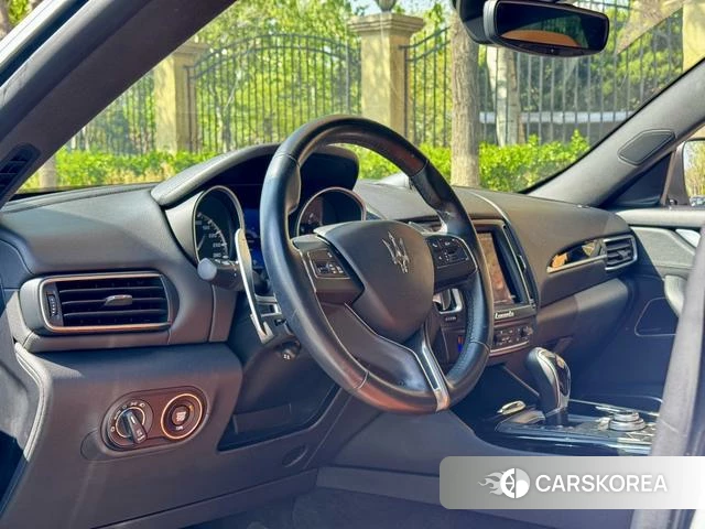 Maserati Levante 2019 Серебристо-серый из Китая, фото 6