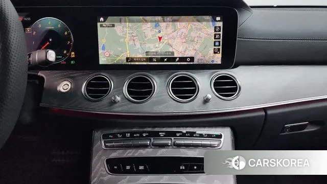 Mercedes-Benz E-Class W213 2023 Белый из Кореи, фото 6