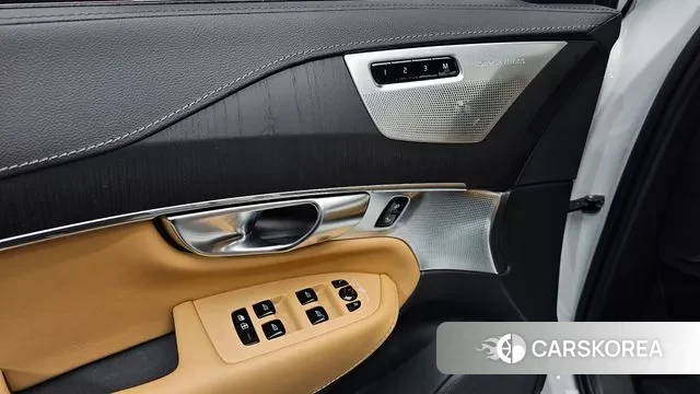 Volvo XC90 second Generation 2024 Белый из Кореи, фото 6