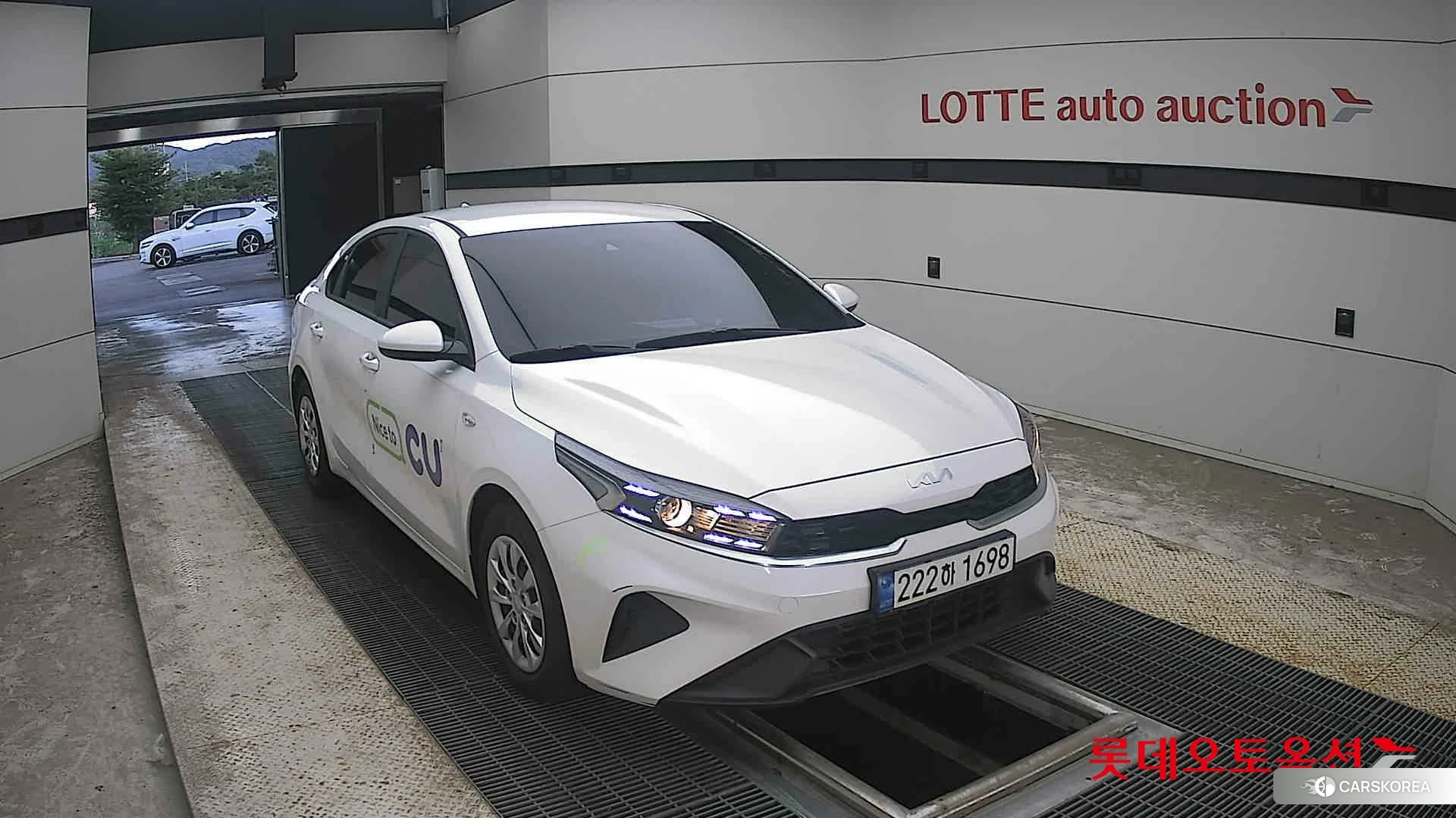 Kia K3 2023 Snow White Pearl из Кореи, фото 6