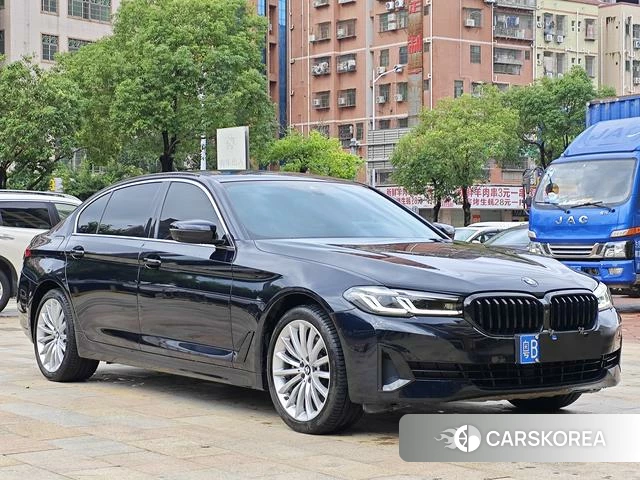 BMW 5 series 2022 Черный из Китая, фото 6