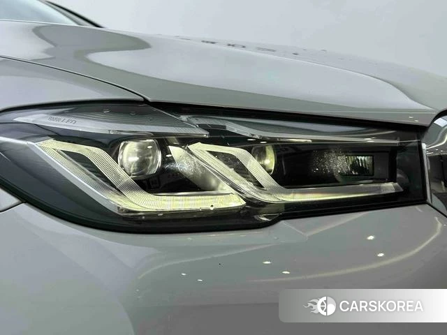 BMW 5 series 2021 Белый из Китая, фото 6