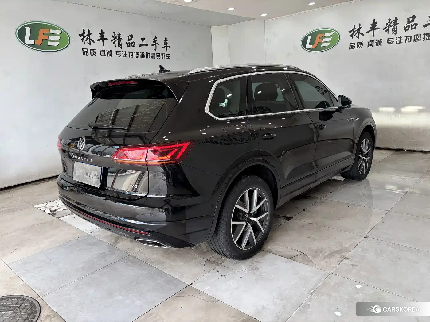 Volkswagen Touareg 2025 Черный из Китая, фото 6