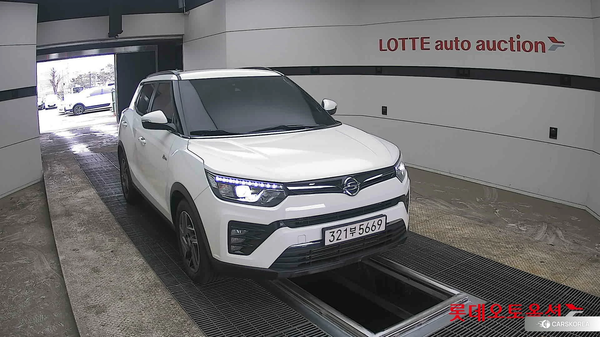 SsangYong Tivoli 2022 Grand White из Кореи, фото 6