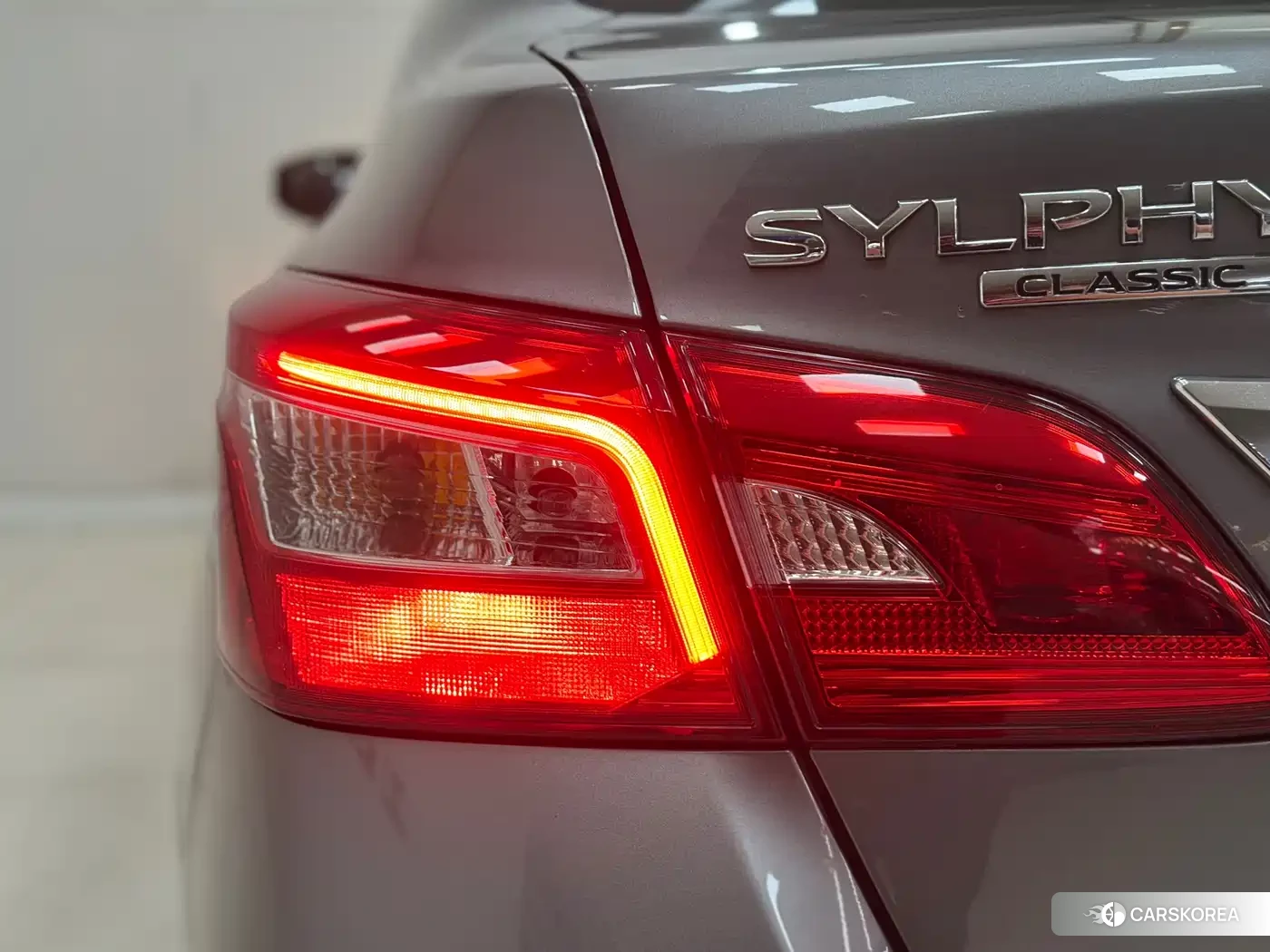 Nissan Sylphy 2022 Silver/gray из Китая, фото 6